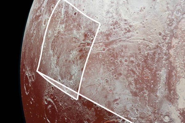 Фото дня: странные «следы укусов» на Плутоне - «Новости сети»
