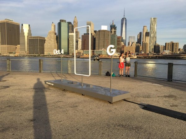 Странная скульптура в Бруклине приглашает на мероприятие Google - «Новости сети»