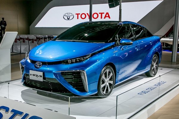 Водородный седан Toyota Mirai признан лучшим экологичным автомобилем в мире - «Новости сети»