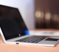 Китайская компания Onda клонировала Surface Book - «Windows»