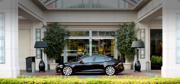 Tesla запустила в Европе сеть Destination Charging из 150 зарядных станций - «Новости сети»