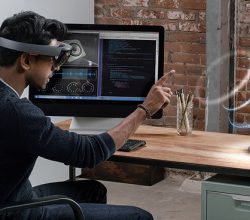 [Видео] Управление лампой с помощью HoloLens - «Windows»