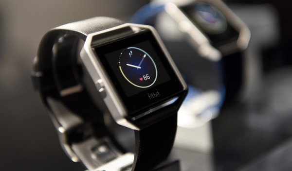 Акции Fitbit рухнули несмотря на рост выручки на 50 % - «Новости сети»