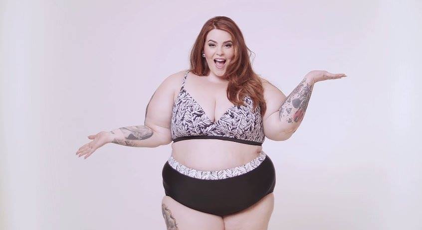Facebook пришлось извиниться за бан фотографии самой толстой манекенщицы в мире - «Интернет и связь»