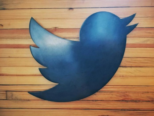 Twitter облегчит доступ к видеотрансляциям и защитит от оскорблений - «Интернет»