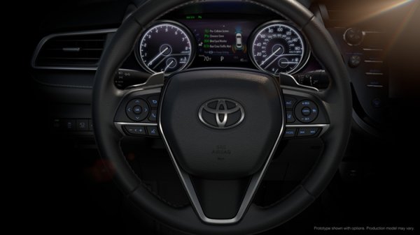 Новый седан Toyota Camry: яркий дизайн и передовые технологии - «Новости сети»