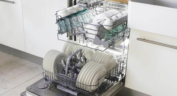 Полезные секреты: что нельзя мыть в посудомоечной машине и как правильно размещать в ней вещи - «Интернет и связь»