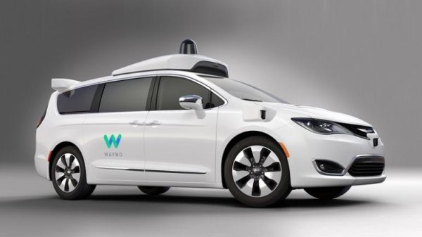 Фирма Avis будет обслуживать самоуправляемые минивэны Waymo - «Новости сети»