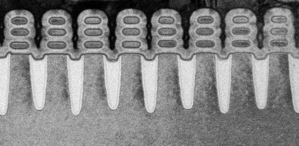 IBM уместила 30 миллиардов транзисторов в чип размером с ноготь | - «Интернет и связь»