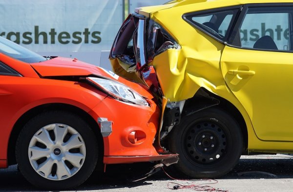 Новая система предупредит водителей о возможности аварийной ситуации на перекрёстке - «Новости сети»