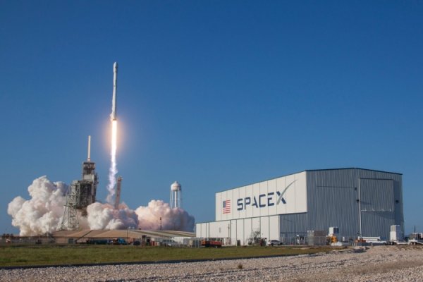 SpaceX планирует реализовать повторный запуск ракет к 2018 году - «Новости сети»