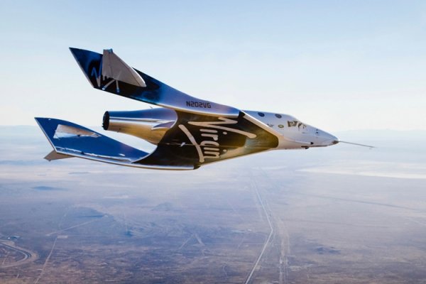 Virgin Galactic наметила первое путешествие в космос на середину 2018 года - «Новости сети»