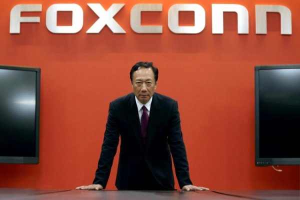 Foxconn построит три объекта в Висконсине - «Новости сети»