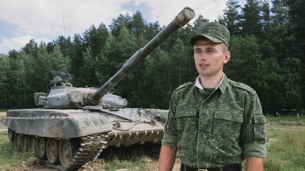 Танкисты ответили трактористу: гигантский логотип World of Tanks появился под Борисовом | - «Интернет и связь»