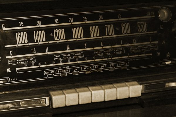 В России 35 лет вещает радиостанция. Никто не знает, что и кому она передает | - «Интернет и связь»