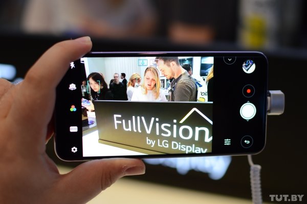 Главные смартфоны IFA 2017: чем нам запомнились флагманы LG V30 и Moto X4 | - «Интернет и связь»