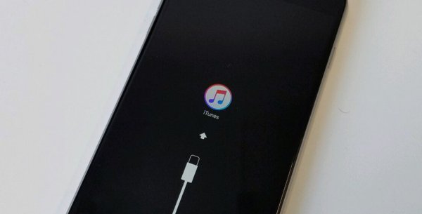 Обновление через iTunes превращает iPhone в "кирпичи" | 42.TUT.BY - «Интернет и связь»