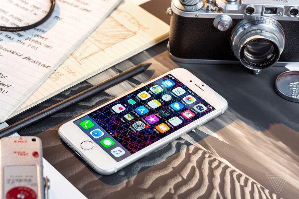 Обзор обзоров iPhone 8 и iPhone 8 Plus: плюсы и минусы новых смартфонов Apple | - «Интернет и связь»