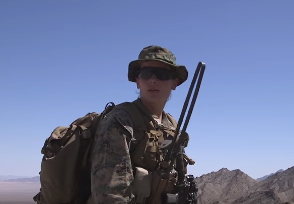 Впервые женщина стала офицером морской пехоты США | - «Интернет и связь»