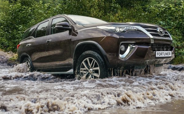 Цена нового внедорожника Toyota Fortuner в России составит от 2,6 млн рублей - «Новости сети»