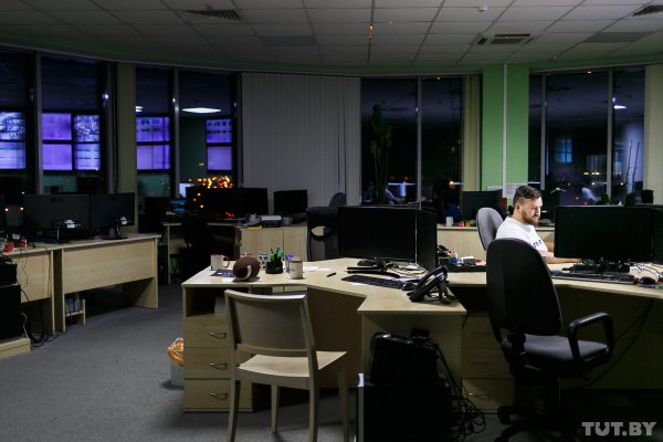 "Иногда бывает страшно". Ночной сисадмин — о самой одинокой работе | - «Интернет и связь»