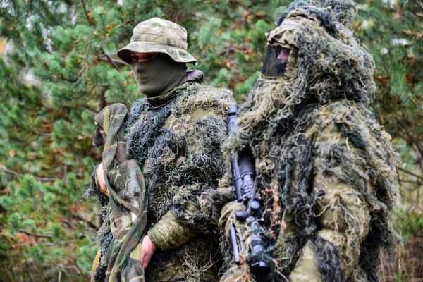 Опасные "лешие": как маскируются снайперы из Беларуси и России | - «Интернет и связь»