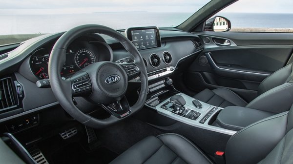 Самый динамичный серийный автомобиль KIA выйдет в России в начале 2018 года - «Новости сети»