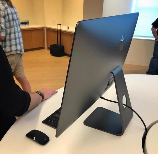 Новый моноблок Apple iMac Pro показан «вживую» - «Новости сети»