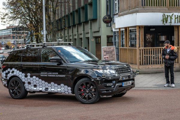 Робомобили Jaguar Land Rover впервые выехали на дороги общего пользования - «Новости сети»