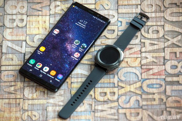 С 15 ноября белорусы смогут платить смартфоном или часами | - «Интернет и связь»
