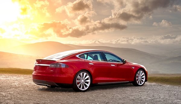Tesla реализовала режим движения с замедленным ускорением - «Новости сети»