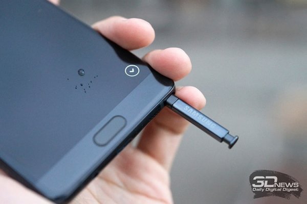 Samsung и LG тоже заверили, что не замедляют свои смартфоны со старыми батареями - «Новости сети»