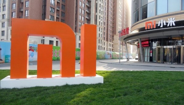 Смартфон Xiaomi Mi 7 выйдет с двумя разными экранами - «Новости сети»