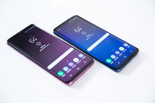 Samsung представила флагманские смартфоны Galaxy S9 и S9+ - мобильные/сотовые телефоны, отзывы, сравнение, обзоры, характеристики на Hi-News.ru - «Новости сети»