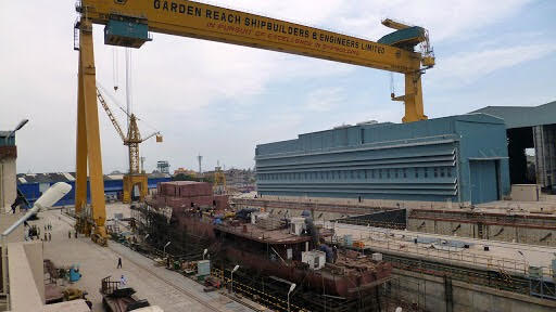 Индийцы уронили на секретный фрегат 250-тонный кран - «Интернет и связь»