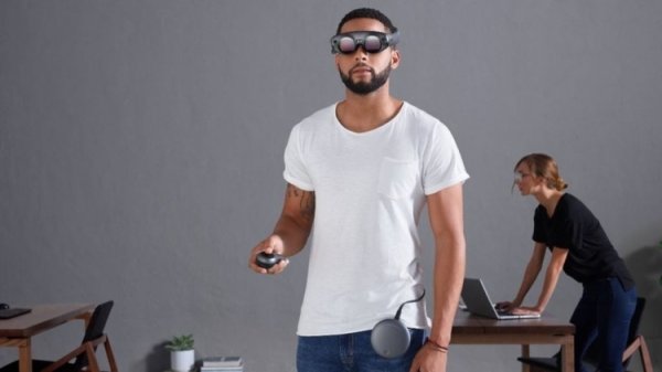 Apple готовит VR- и AR-гарнитуру с двумя 8K-дисплеями - «Новости сети»