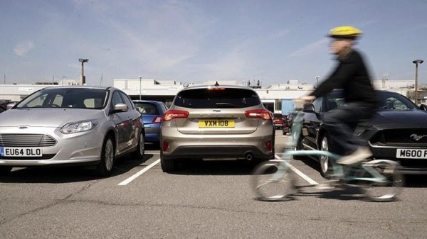 Ford внедряет систему автоматического торможения при движении задним ходом - «Новости сети»