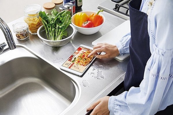 Huawei готовит планшет MediaPad M5 WaterPlay с поддержкой eSIM - «Новости сети»