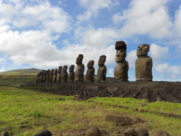 Археологи раскрыли тайну постройки статуй с острова Пасхи - «Интернет и связь»