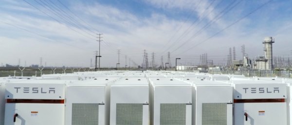 Tesla построит самое крупное в своей истории хранилище энергии - «Новости сети»