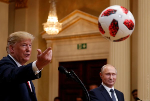 В мяче, подаренном Путиным Трампу, есть NFC-передатчик - «Интернет и связь»