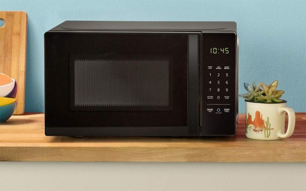 AmazonBasics Microwave: СВЧ-печь с управлением посредством Alexa - «Новости сети»