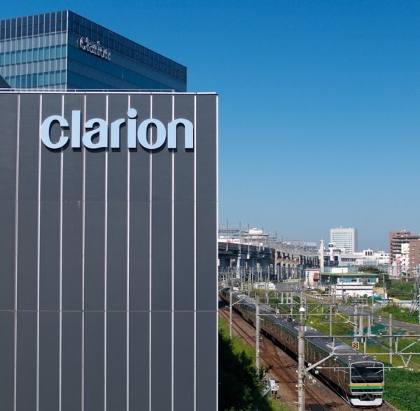 Из-за популярности смартфонов в качестве навигаторов Hitachi решила продать Clarion - «Новости сети»