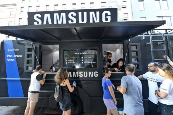 Вместе с анонсом Galaxy S10 компания Samsung откроет в США три магазина - «Новости сети»