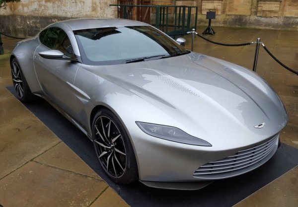 Агент 007 пересядет на электромобиль Aston Martin Rapide E - «Новости сети»