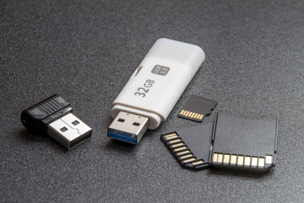 Microsoft разрешила вынимать флешку без «безопасного извлечения» - «Интернет и связь»