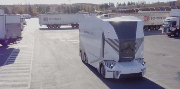 Беспилотный электрический грузовик Einride T-Pod начал использоваться для перевозки грузов - «Новости сети»