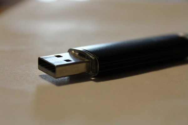 Создатель USB объяснил, почему разъем несимметричный  - «Интернет и связь»