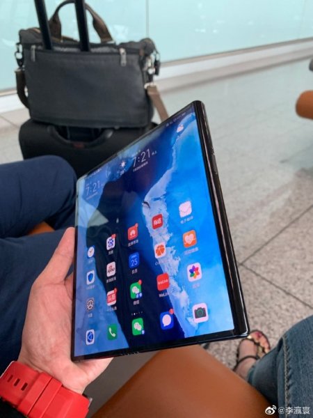 Складной смартфон Huawei Mate X слегка доработали перед релизом - «Новости сети»