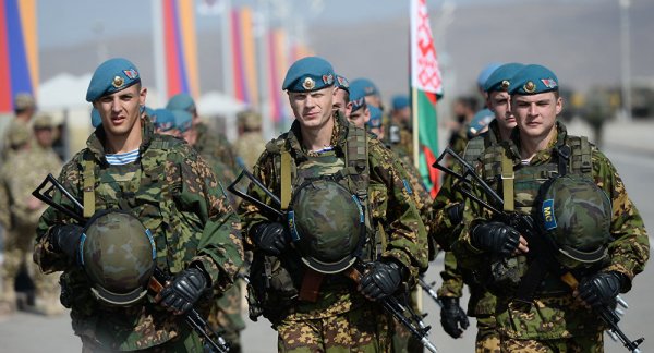 Президент Беларуси сказал, что готов ввести миротворцев на Донбасс. Разобрались, возможно ли это  - «Интернет и связь»